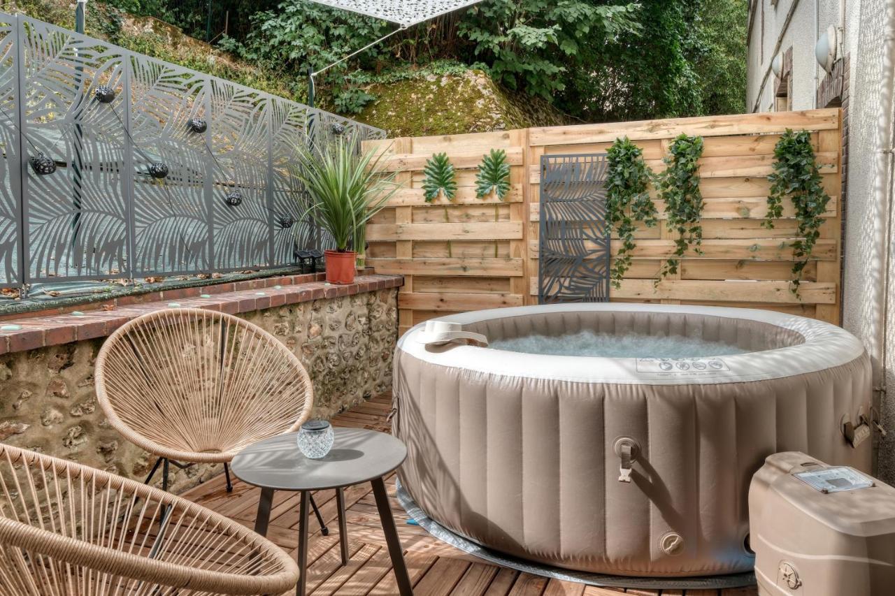 Apartmán Superbe 2 Pieces Avec Jacuzzi Privatif Face Gare Proche Cathedrale Chartres Exteriér fotografie